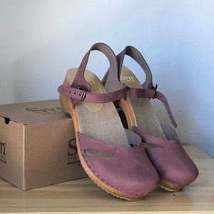 Dusty Rose Nubuck Leather Sven Clog Sandals